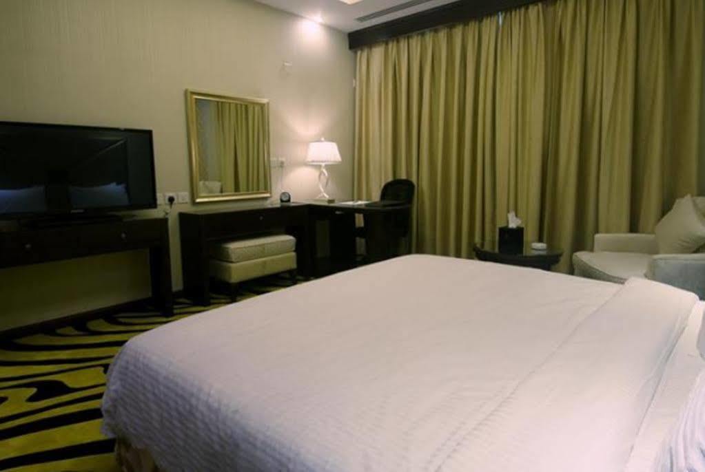 Sanam Hotel Suites - Riadh Exterior foto